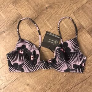 Acacia Manhattan Bikini Top in Modern Pacific
